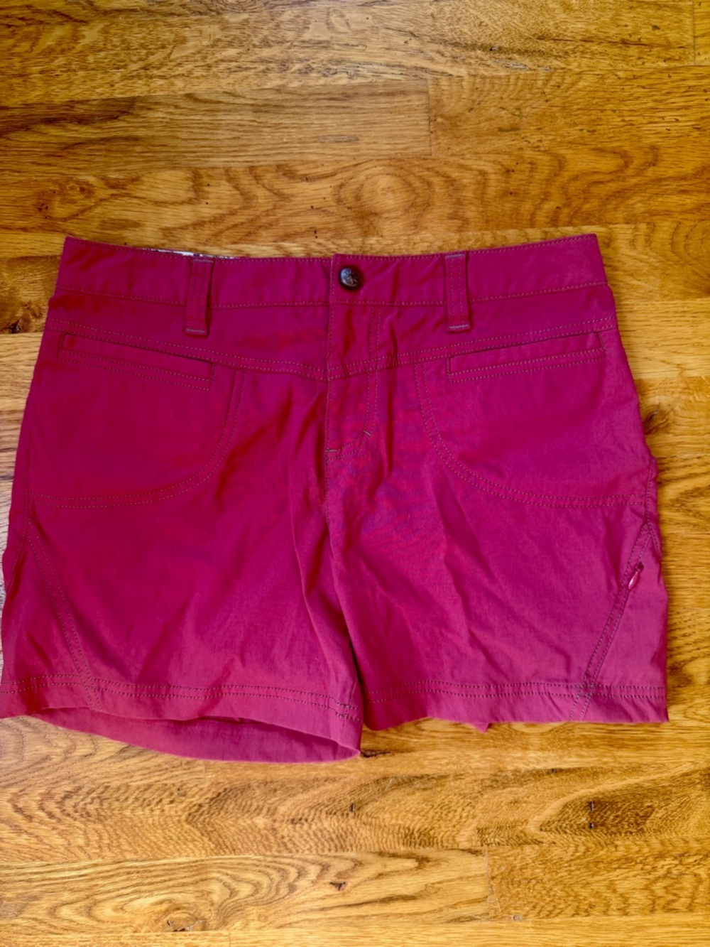 Athleta Women’s Raspberry Outdoor Stretch Shorts size 8